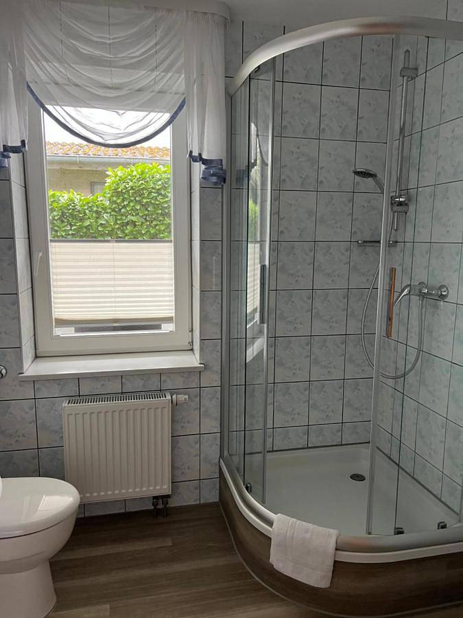 Ferienwohnung für 6 Personen, mit Terrasse und Garten sowie Ausblick in Patzig - 4