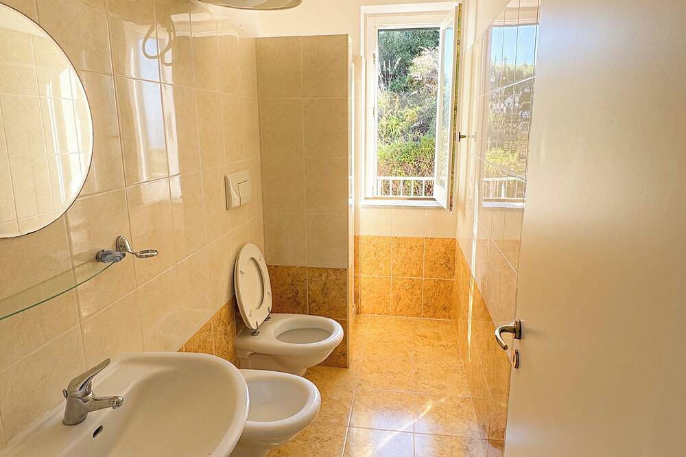 Beautiful retreat view with swimming pool, Sub Paradise in Zambrone, Provincia di Vibo Valentia