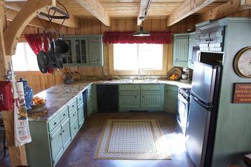 Lodge for 12 Guests in Grand Staircase Escalante National Monument, Utah, Picture 1