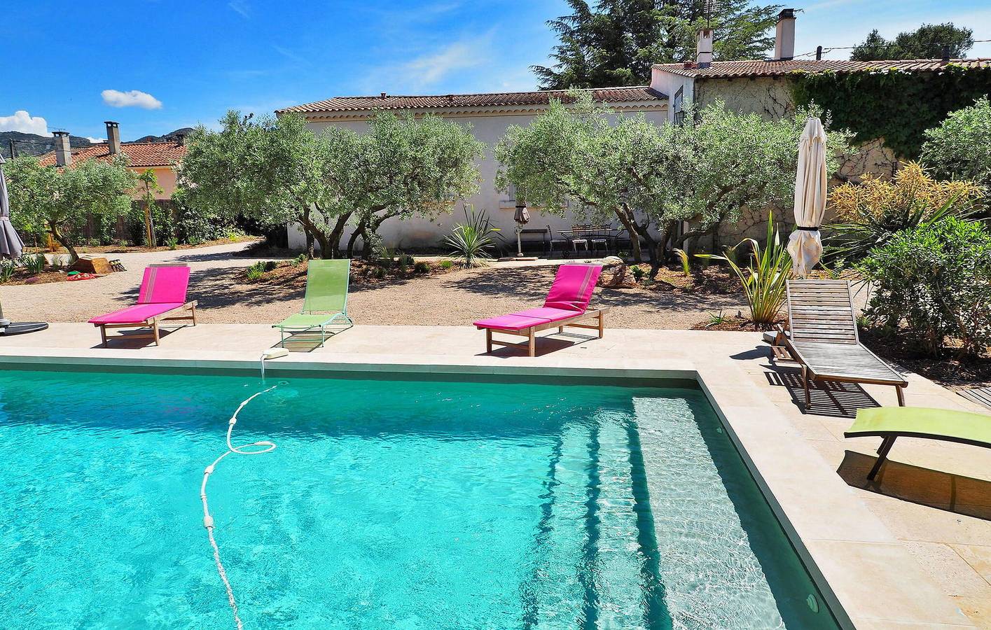 Appartement de 180 m², AC, Parking, Piscine, WiFi près de Saint-Rémy in Saint-Rémy-de-Provence, Région d'Arles