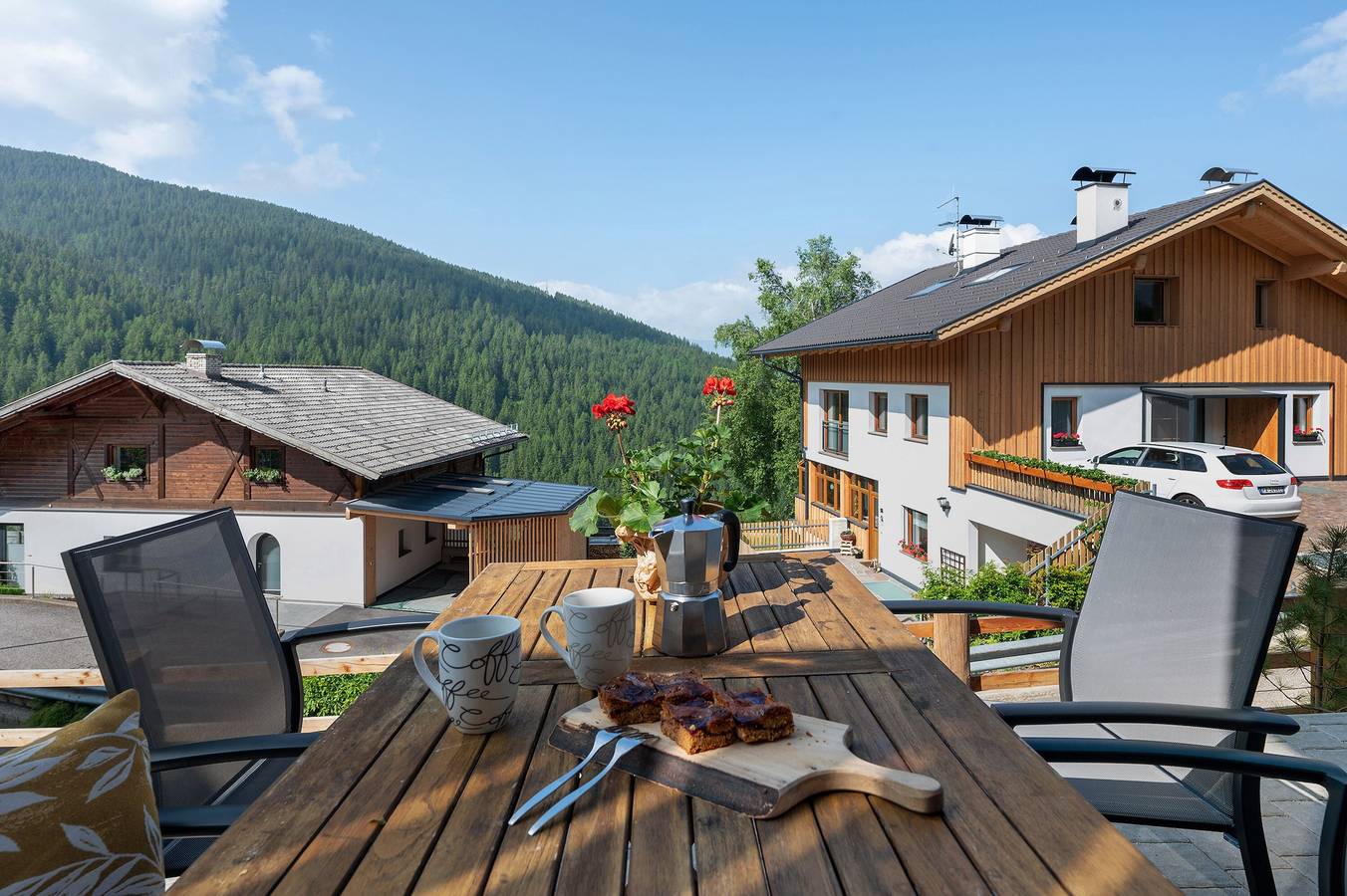 Ganze Wohnung, Ferienwohnung 'Carina' mit Bergblick, Balkon und Wi-Fi in Reinswald, Sarntal