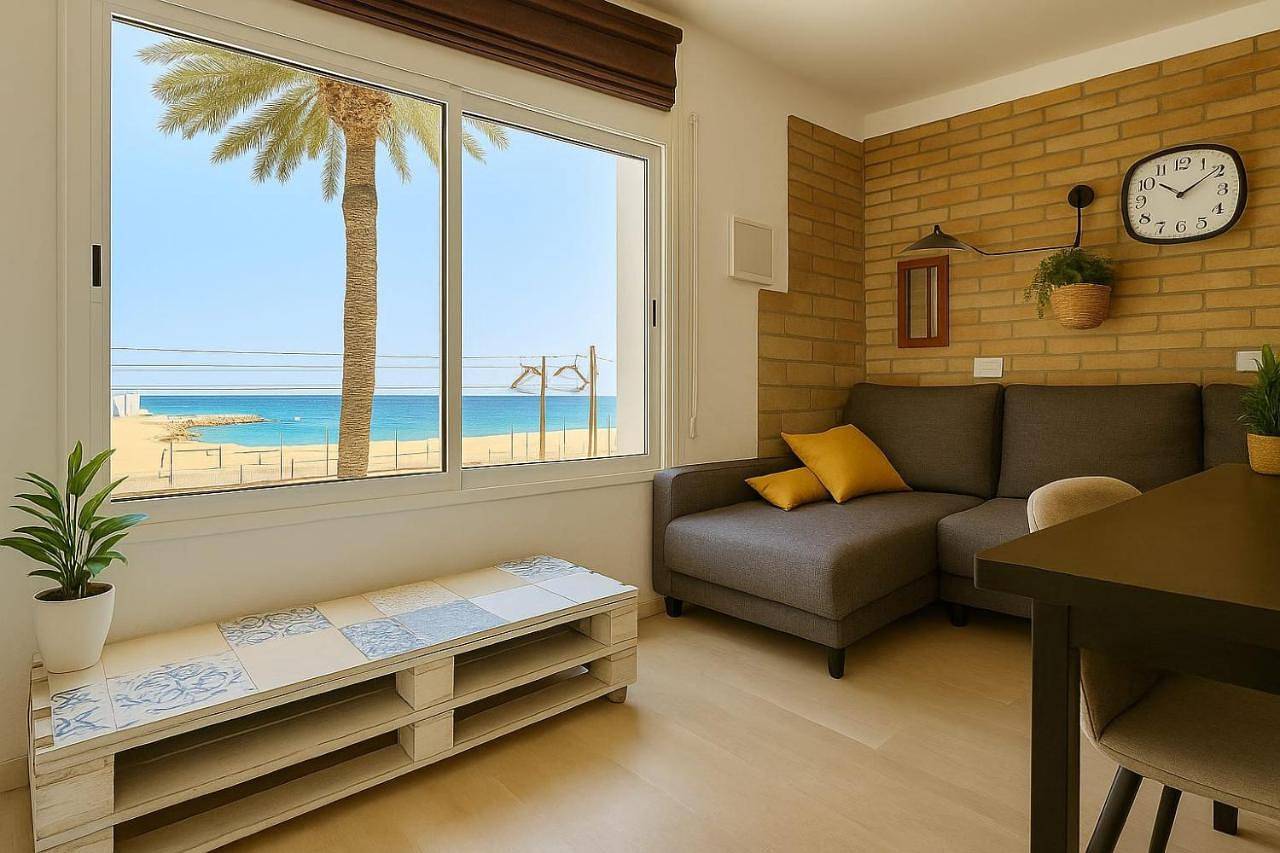 Apartamento entero, La Bellamar - Apartamento en primera línea mar- in Premiá de Mar, Costa del Maresme