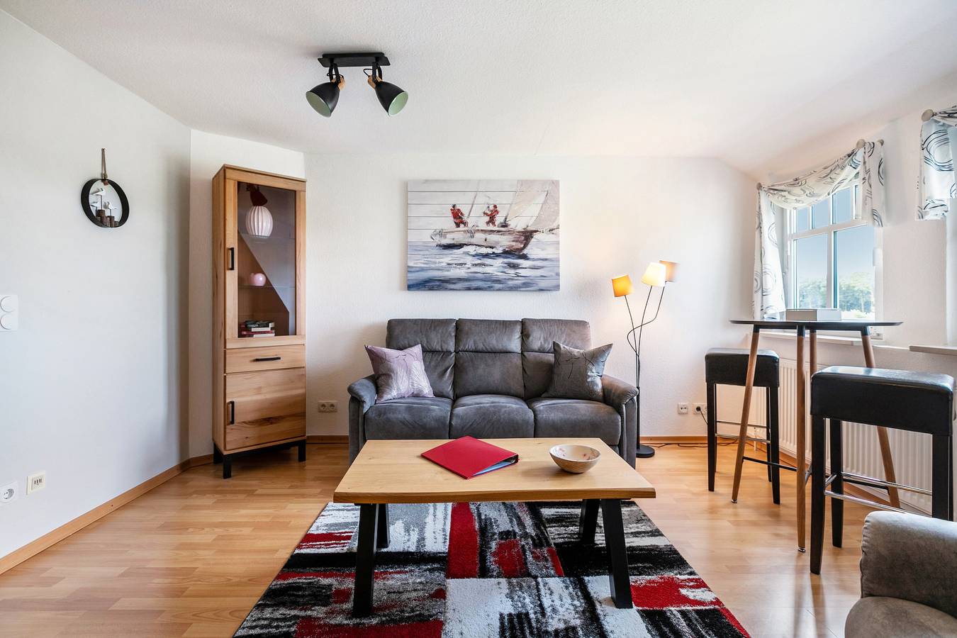 Ganze Wohnung, Ferienwohnung Wellenreiter" mit gemeinsamer Terrasse, Gemeinschaftsgarten und Wi-Fi in Niebüll, Nordfriesland