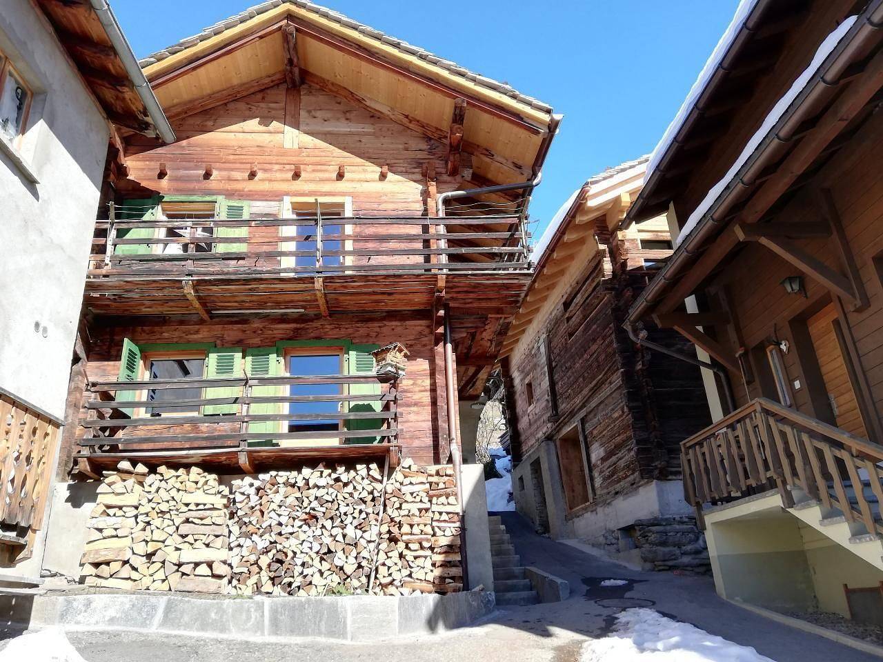 Quiet 3-bedroom chalet near Verbier in Versegères, Bagnes