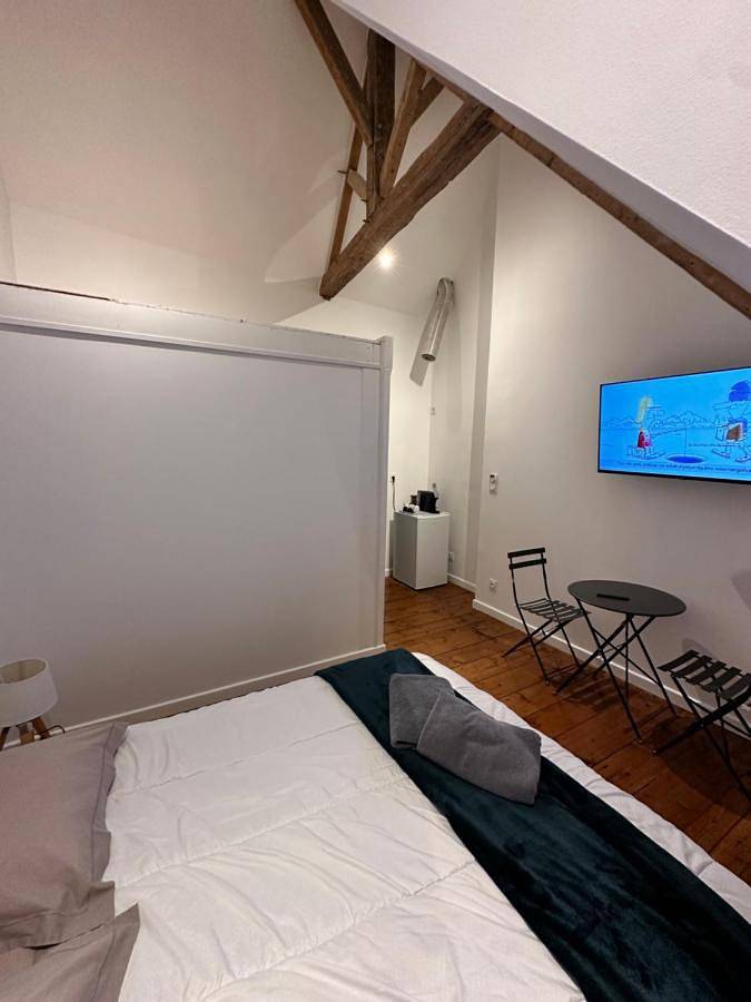 Hôtel pour 2 personnes, avec terrasse et vue à Pons - 2