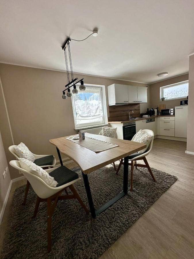 Ganze Wohnung, Two-Bedroom Apartment with Garden View in Kaufbeuren, Bayerisch Schwaben