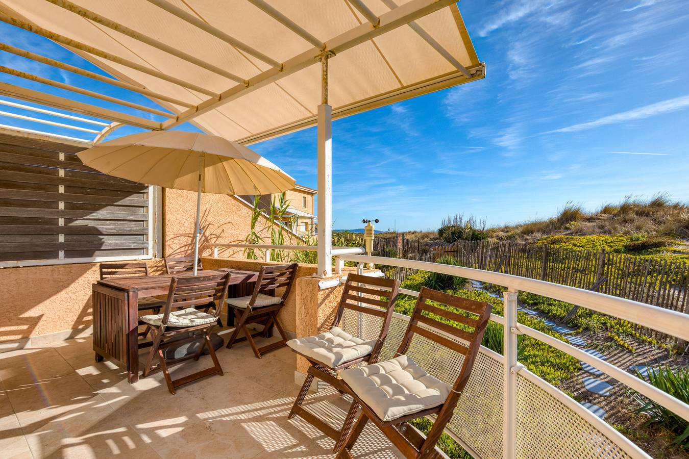 Ferienhaus 'Les Pieds Dans L’eau' mit Meerblick, Wlan und Klimaanlage in Marseillan-Plage, Marseillan