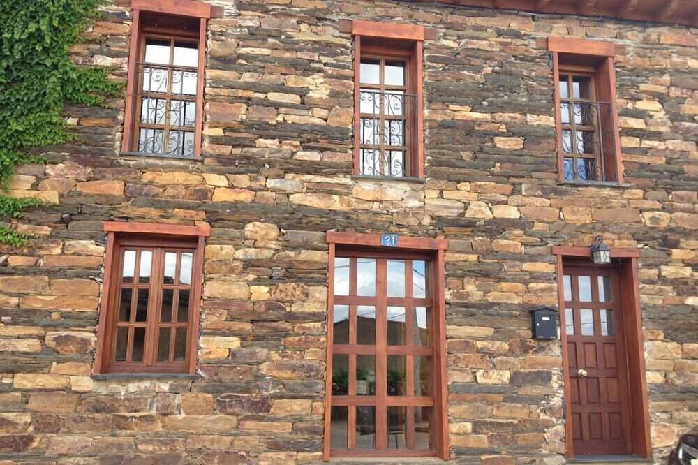 House / Villa - Muga de Alba in Losacino, Zamora Province