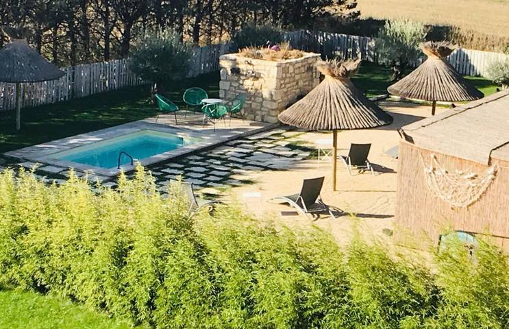 Location de vacances pour 4 personnes, avec jardin ainsi que piscine et vue à Beaucaire - 4