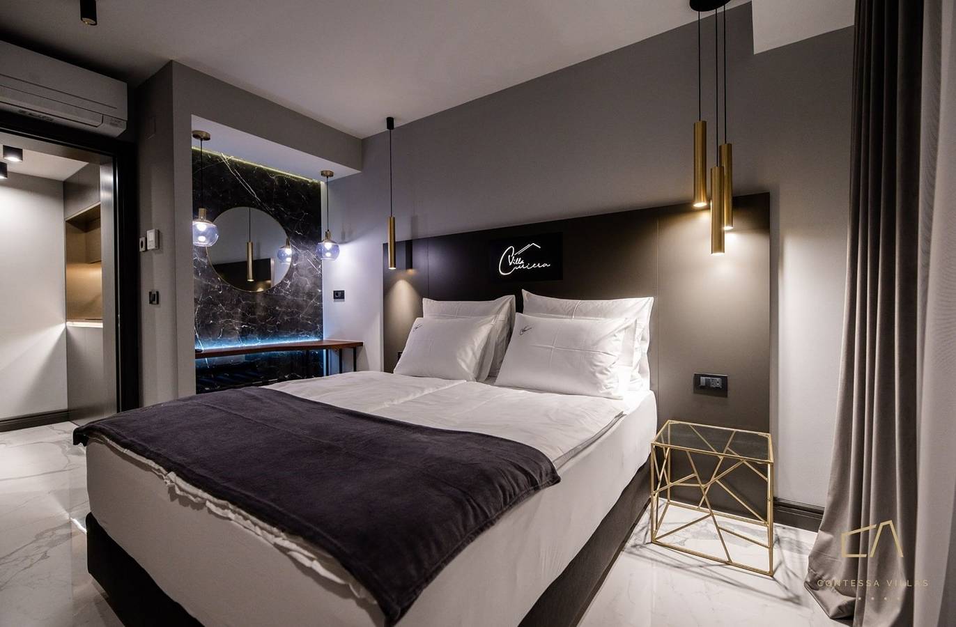 Stilvolle Villa Curiera im Stadtzentrum mit privatem Pool auf Krk in Malinska-Dubašnica, Krk