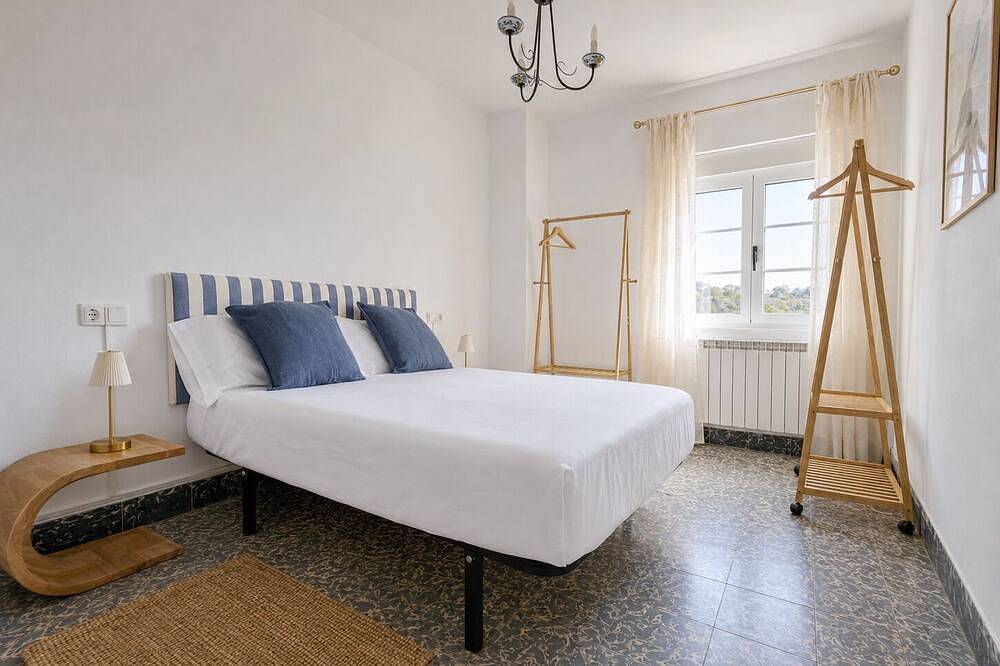 Cintha: House for 8 next to Luarca Golf Course in Valdés, Costa Verde (Spanien)
