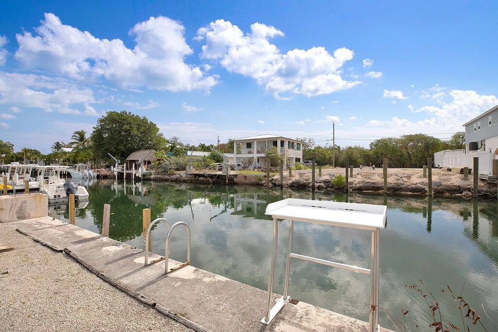 Yellowtail Escape! 3/2 single family w. 60ft dock in Marathon, Monroe County