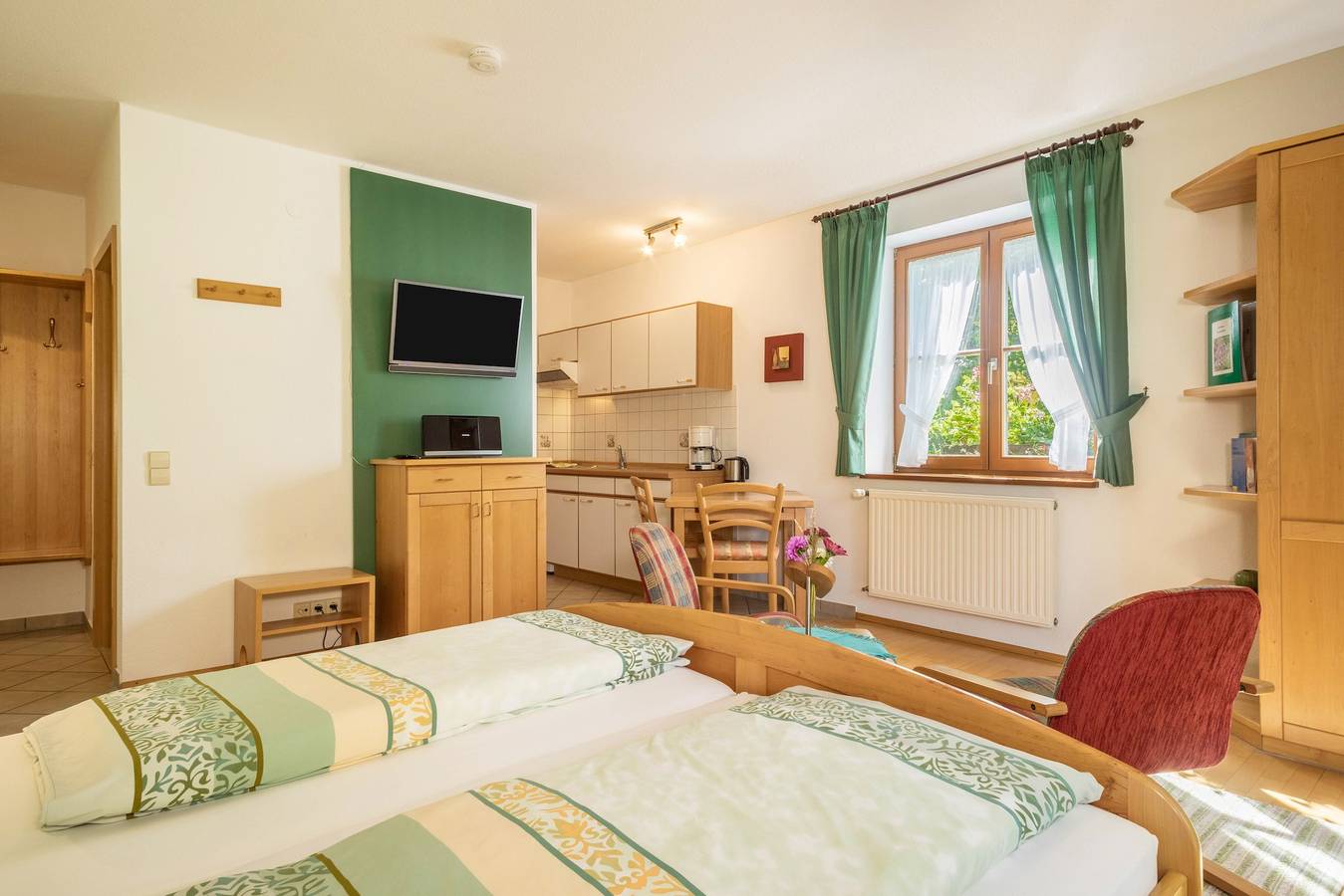 Ganze Wohnung, Ferienwohnung "Risthof 2" mit gemeinschaftlichem Garten, Sauna und Spielplatz in Owingen, Region Bodensee-Oberschwaben