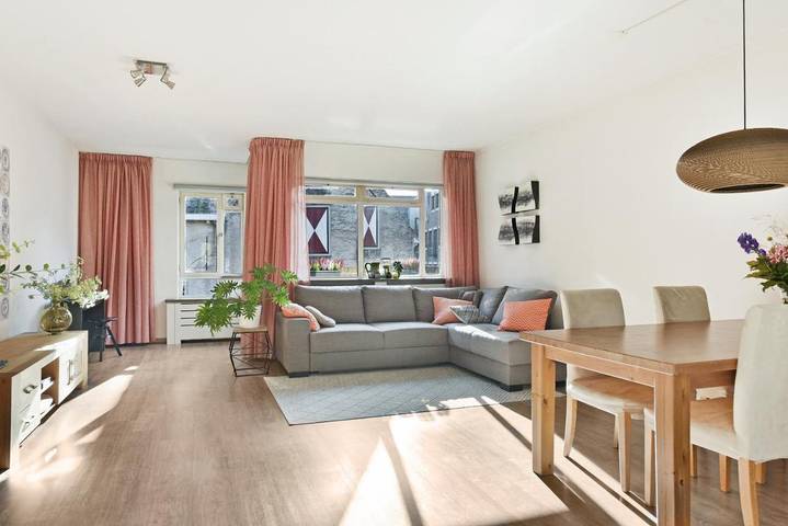 Vakantiewoning voor 6 personen, with Balkon and Terras as well as Uitzicht in 's-Hertogenbosch