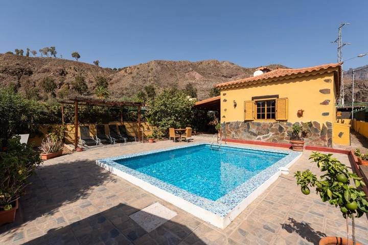 Casa rural para 3 personas, con piscina además de jardín y vistas, Se admiten mascotas en Gran Canaria