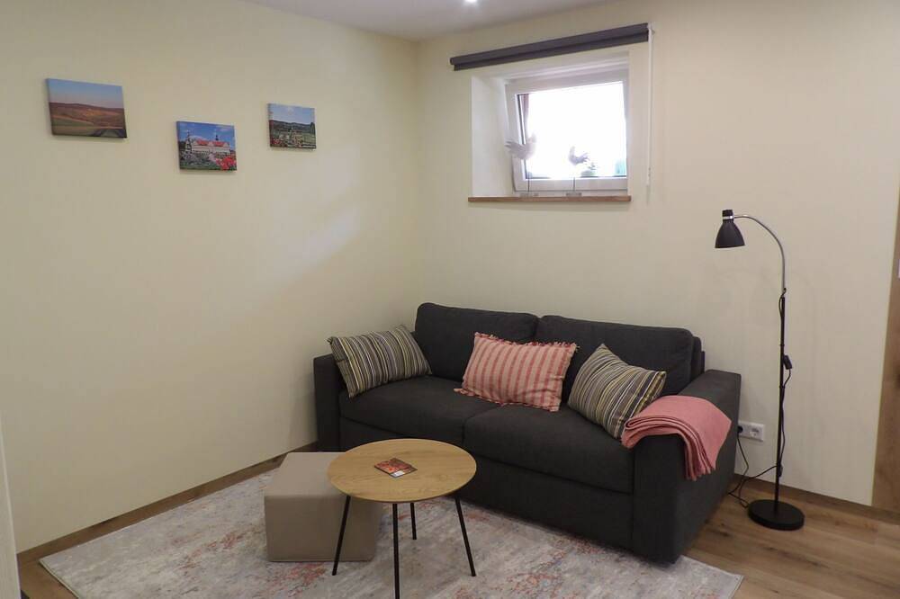 Ganze Wohnung, Neu renoviertes Appartement (40qm) ideal für Familien für bis zu 4 Personen in Weikersheim, Taubertal