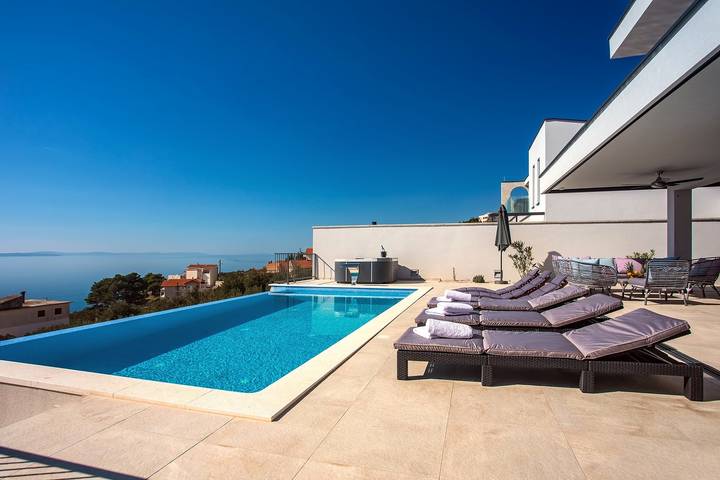 Villa for 9 people, with ocean view and pool as well as garden - 1