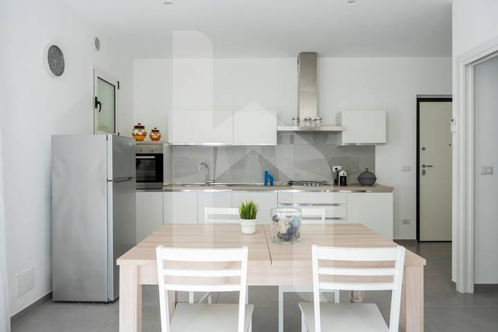 Appartement entier, Luminoso - Appartement de trois pièces au rez-de-chaussée in Bagni Saint Tropez, Pineto