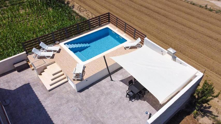 Casa rural para 7 personas, con jardín y vistas además de piscina y vistas al lago en San Jaime de Enveija