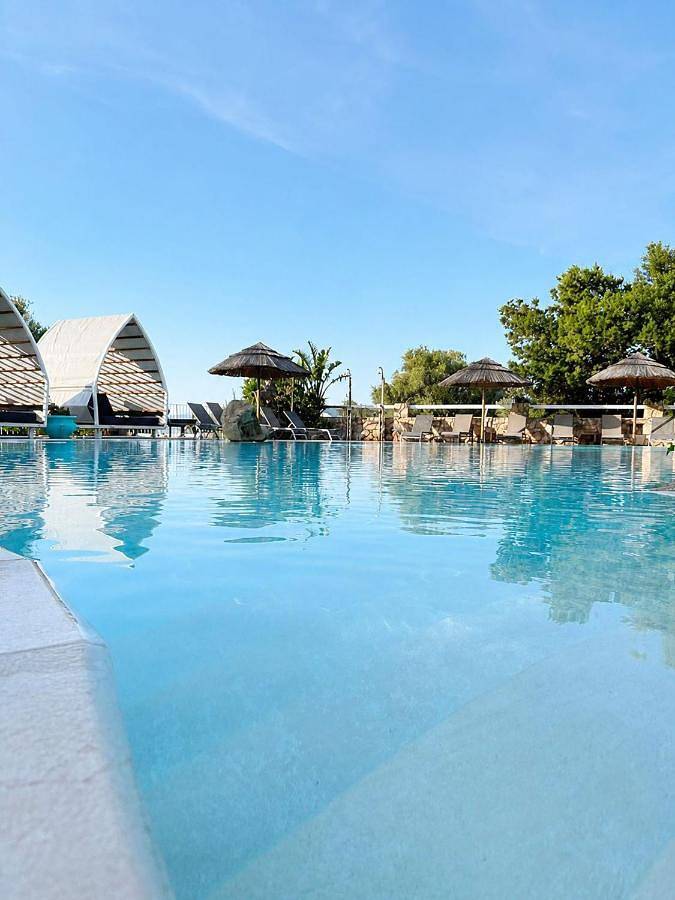 Hôtel pour 3 personnes, avec piscine et jardin