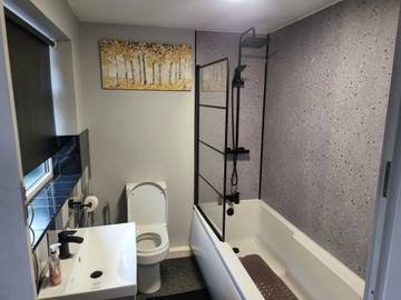 Holiday Apartment for 5 People in Stoke-on-Trent, West Midlands, Photo 4