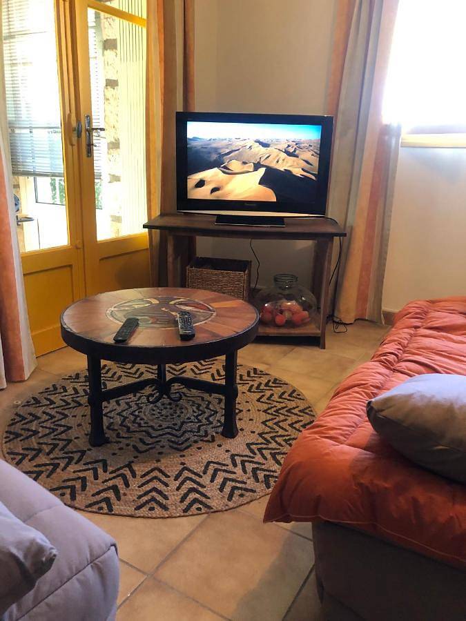 Gîte pour 3 personnes, avec vue et jardin dans Largentière - 2