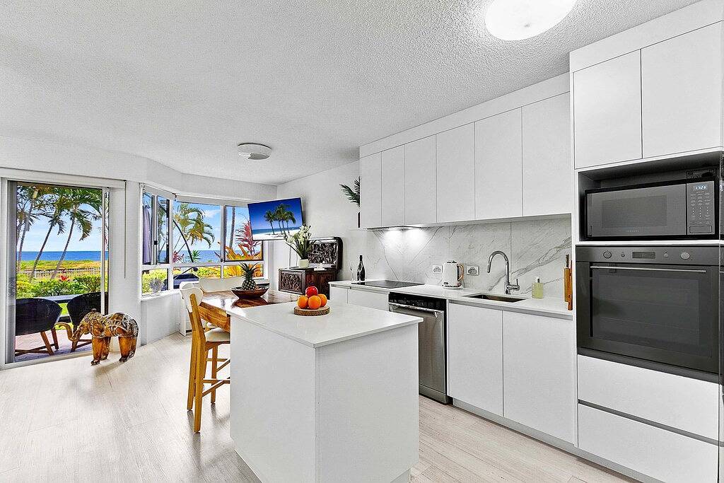 Ganze Wohnung, „Strandapartment mit Pool“ in Urangan, Hervey Bay