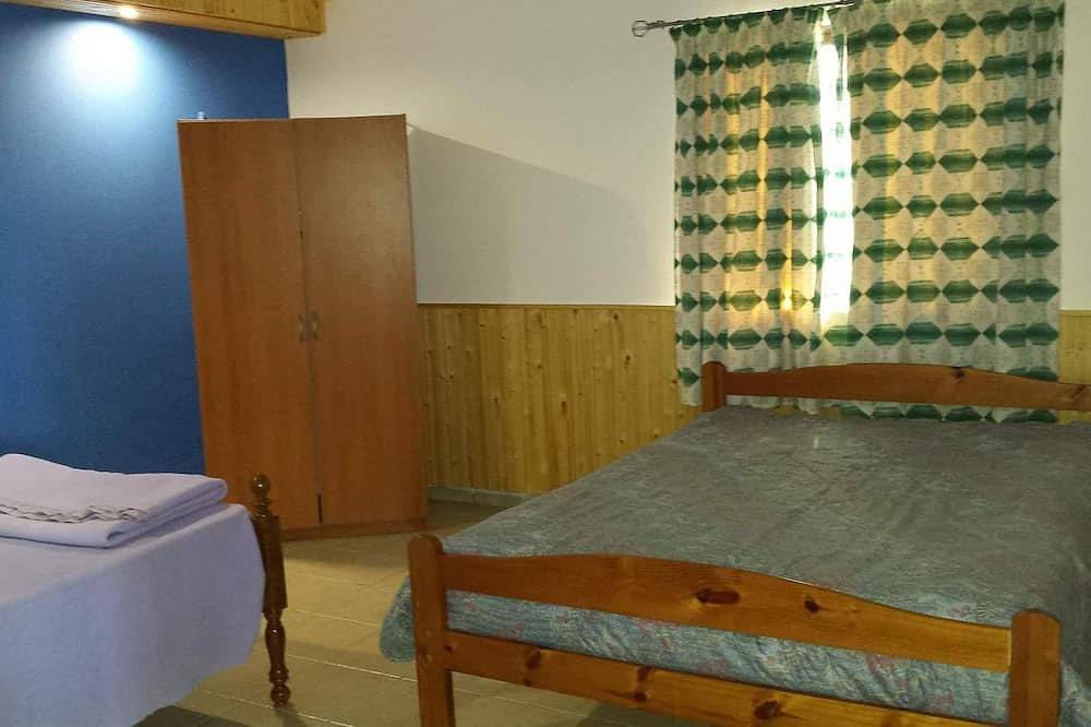 Ganze Wohnung, Geräumige Wohnung im Erdgeschoss in der Nähe der besten Strände an der Algarve Westküste in Arrifana, Aljezur