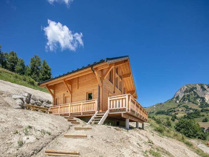 Maison pour 8 personnes, avec terrasse, adapté aux familles à Saint-Jean-d'Arves