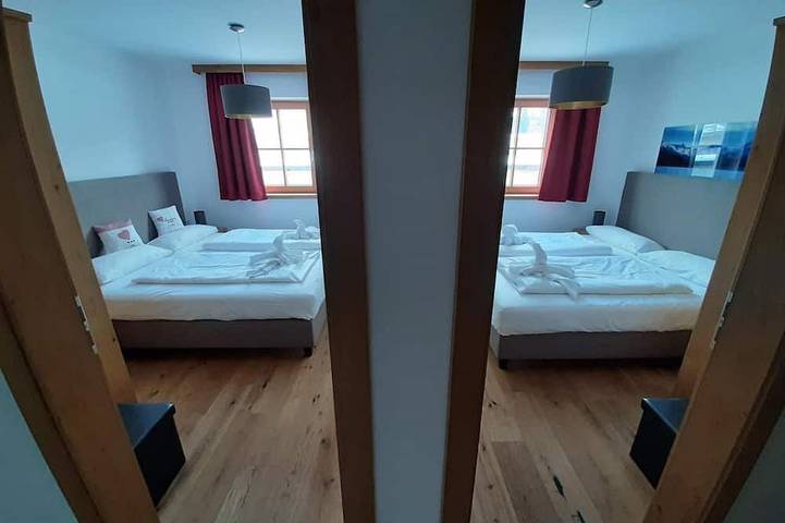Ganze Wohnung, Alpin Residenz Panoramabahn Top 12 - Luxus Ferienwohnung mit Sauna für bis zu 8 in Hohe Tauern, Hollersbach im Pinzgau