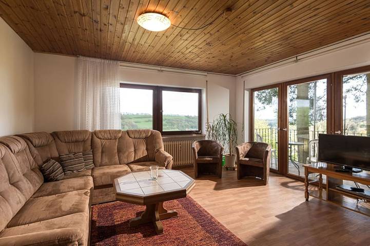 Ferienwohnung für 7 Personen, mit Garten und Sauna sowie Balkon - 1