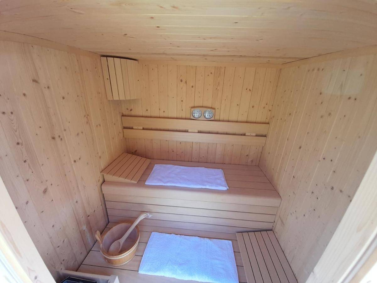 Miravallesuites in San Zeno di Montagna, Pré-Alpes de Garda