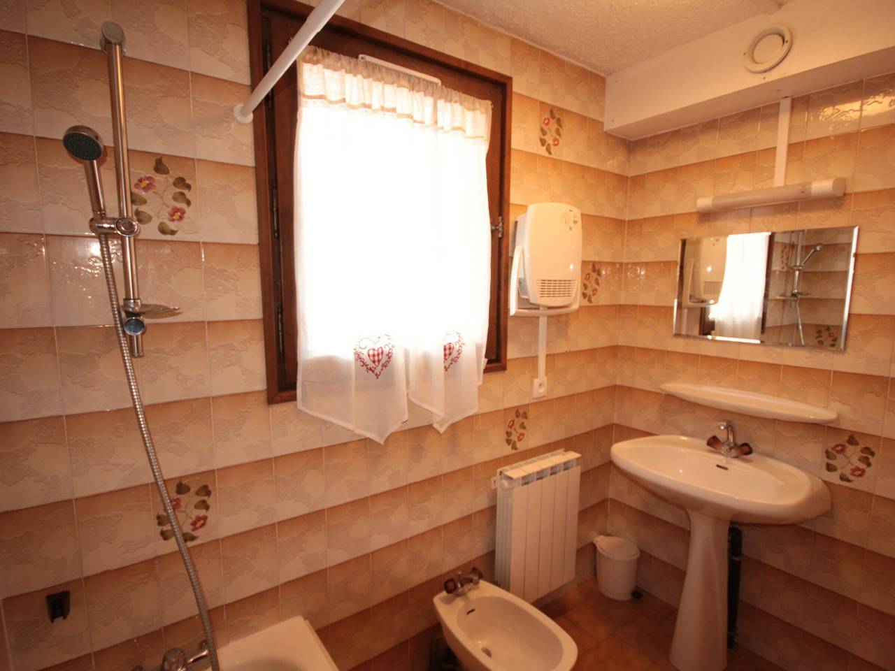 Apartamento entero, Les Saisies: 3H en Centro, 6 pers, Mascotas Ok, Wi-Fi in Les Saisies, Albertville region