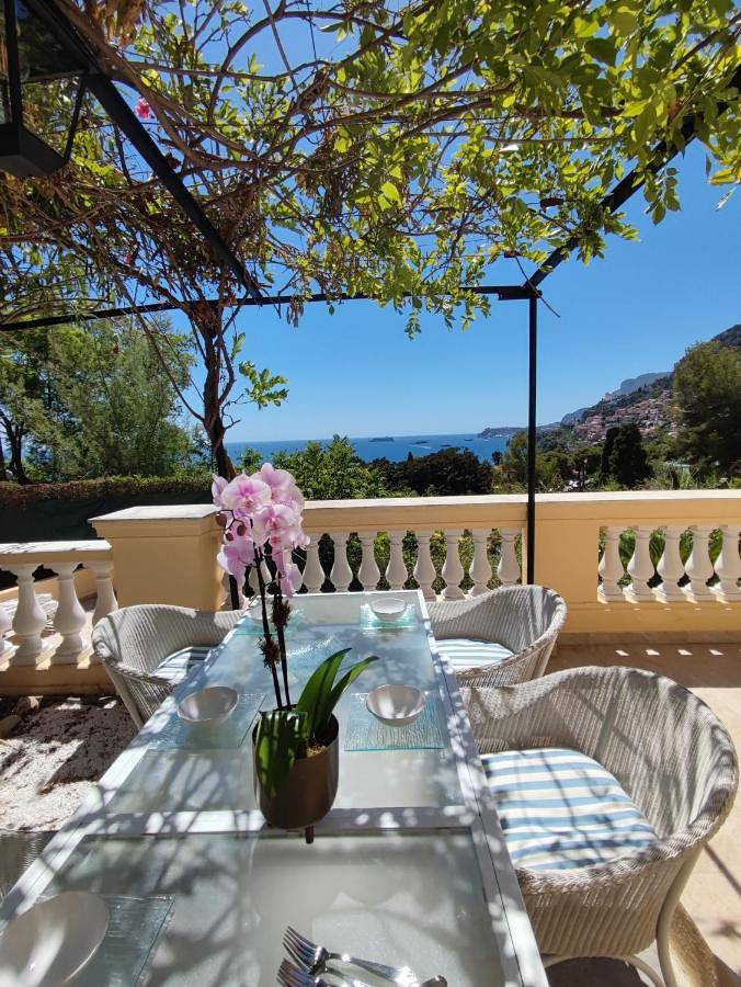 Gîte pour 8 personnes, avec jardin et vue, animaux acceptés dans Plage Du Buse Roquebrune Cap Martin