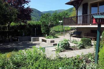 Gîte pour 7 personnes, avec balcon et jardin, animaux acceptés à Breitenbach