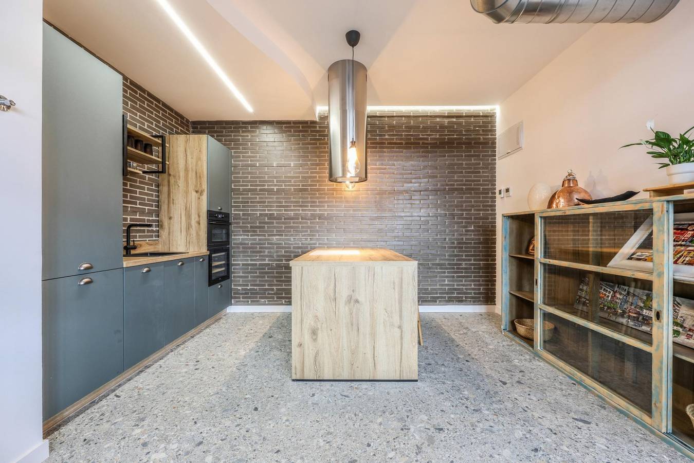 Apartamento entero, Loft reformado de diseño de alquiler temporal in Madrid, Área Metropolitana de Madrid
