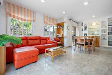 Maison De Vacances pour 10 Personnes dans Vilafortuny, Cambrils, Photo 4
