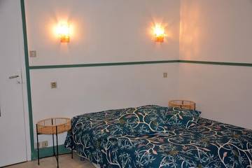 Gîte pour 8 Personnes dans Chambon-sur-Voueize, Région d'Aubussargues, Photo 1