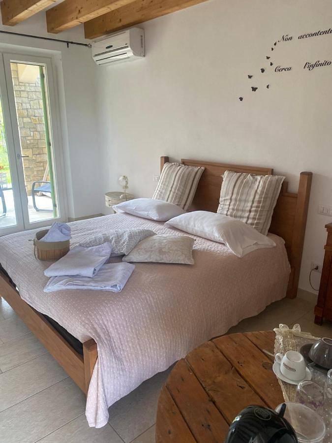 Chambre d’hôte pour 2 personnes, avec balcon et piscine ainsi que jardin et vue à Peschiera del Garda - 2