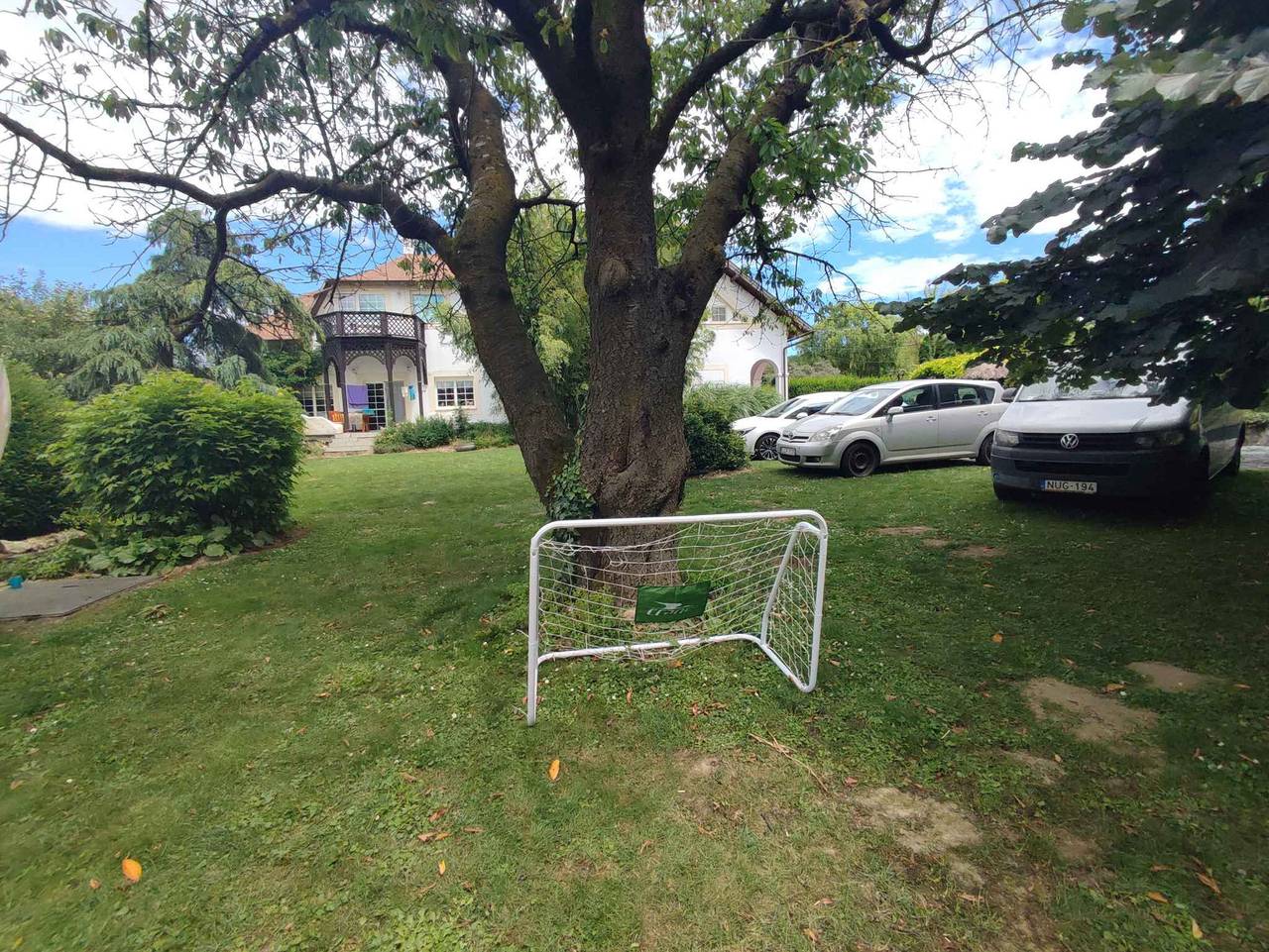 Apartamento vacacional entero, Holiday apartment with large garden, Wi-Fi and air conditioning  in Kehidakustány, Zala region