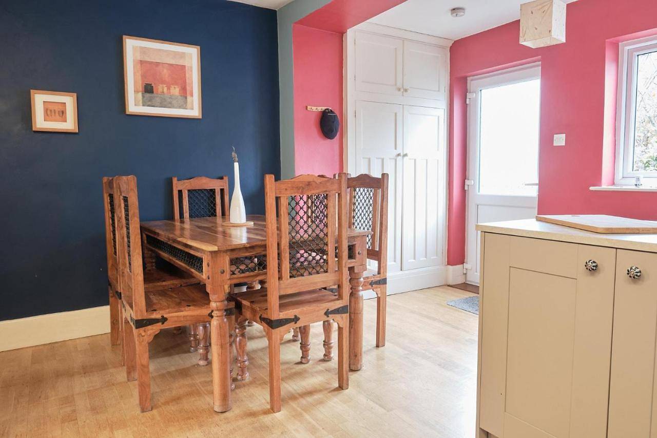 Entire apartment, Two-Bedroom Apartment in Youlgreave, Derbyshire
