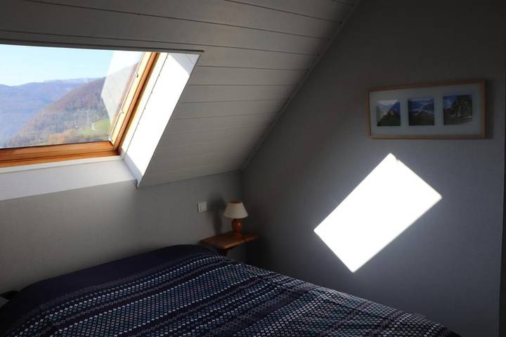 Location de vacances pour 2 personnes, avec sauna et vue ainsi que terrasse et jardin à Aillon-le-Jeune - 3