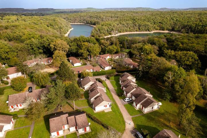 Parc de vacances pour 6 personnes, avec jardin et sauna dans Lac de Pont - 2