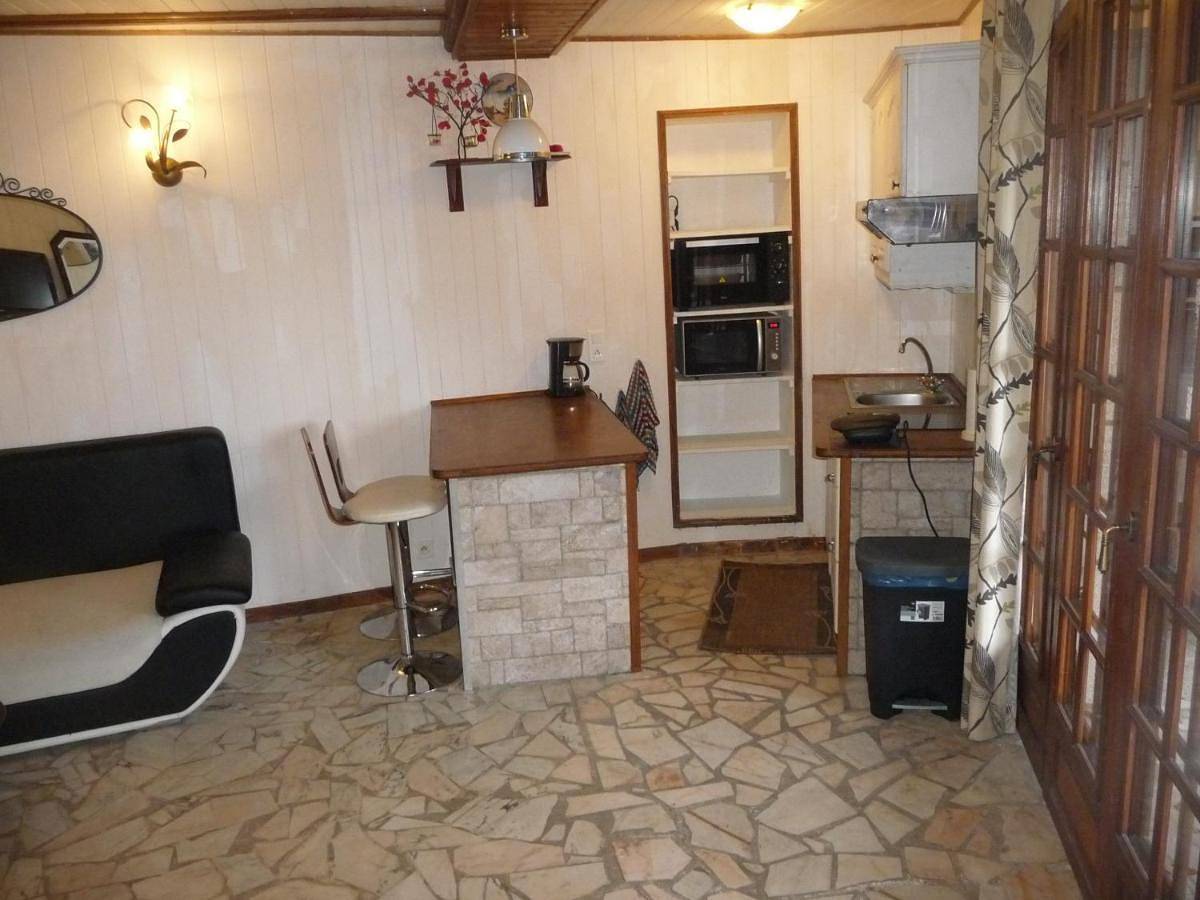 Appartement entier, Studio - Disability Access in Taluyers, Lyon et ses environs