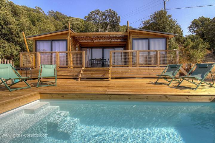 Casa de huéspedes para 4 personas, con vistas y piscina además de jardín y terraza - 1