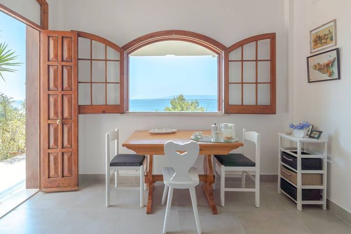 Appartement entier, Appartement "Kind of Blue" avec vue sur la mer, Wi-Fi et climatisation in Plemmirio, Syracuse