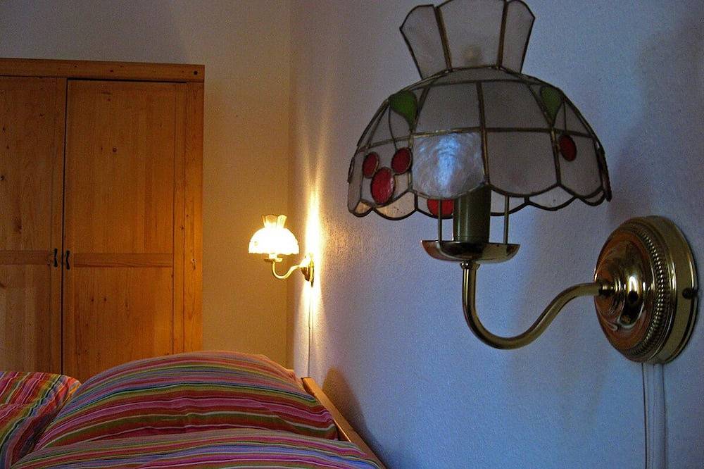 Ganze Wohnung, Ferienwohnung im alten Winzerhaus, 55qm, 1 Schlafzimmer, max. 4 Personen in Oberrotweil, Vogtsburg im Kaiserstuhl
