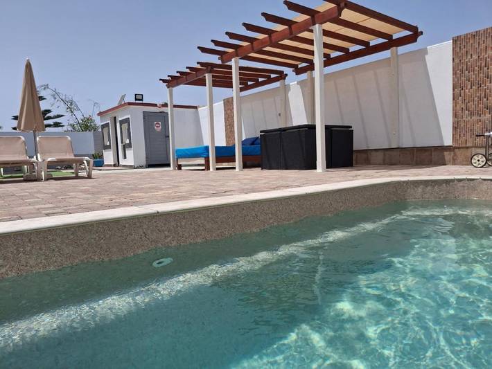 Villa voor 6 personen, with zwembad and uitzicht as well as tuin in Las Salinas