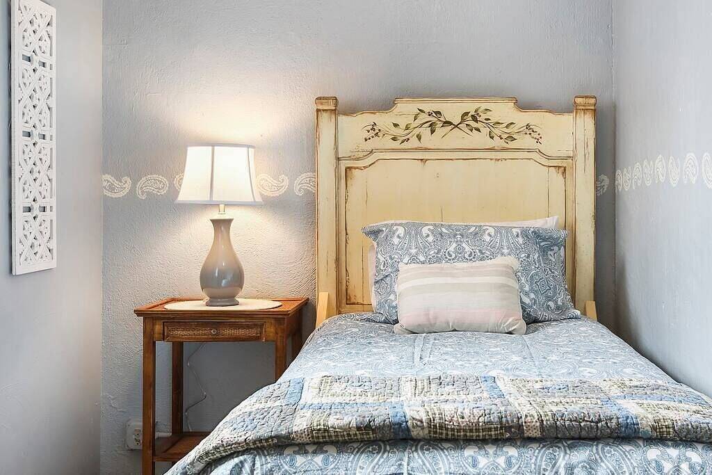 Ganze Wohnung, Meadowlark ~ Adorable Basement Apt. In der Nähe von Denver in Lakewood (CO), Jefferson County