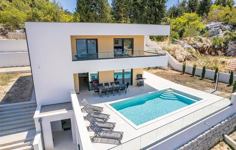 Apartment am Meer mit Pool, Terrasse und WLAN in der Nähe der Neretva in Rogotin, Dubrovnik-Neretva